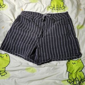 Hot topic shorts